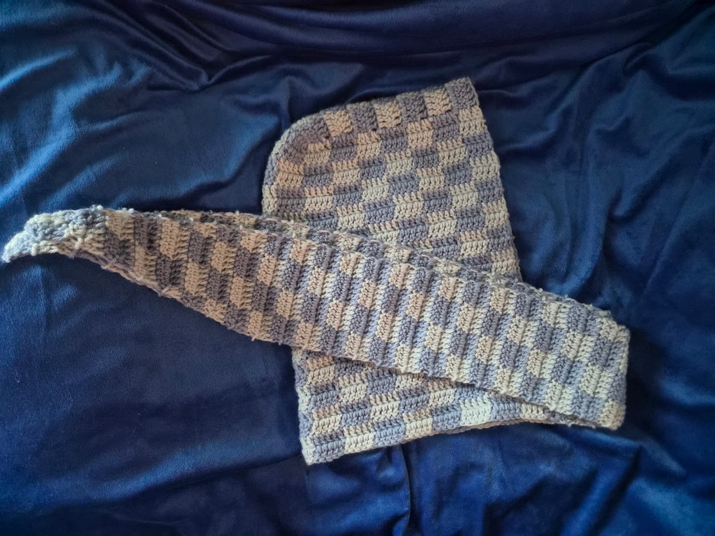 Glitchless Hooded Scarf Pattern