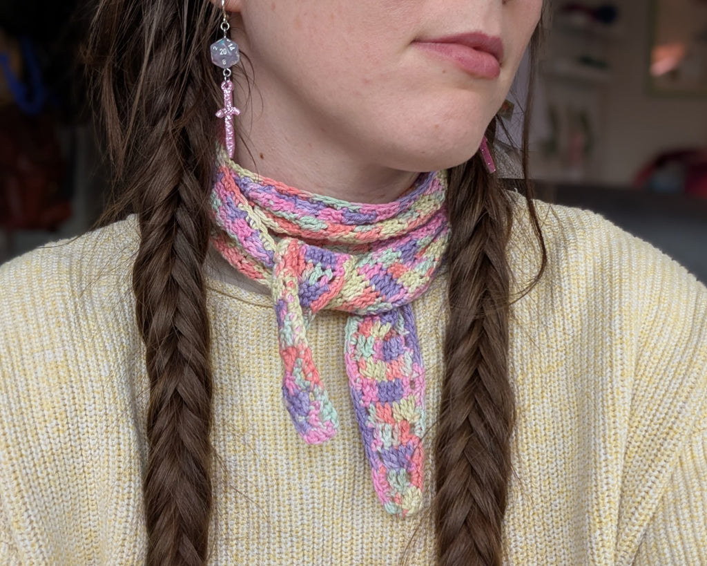 To the Point Tiny Scarf [Pattern]